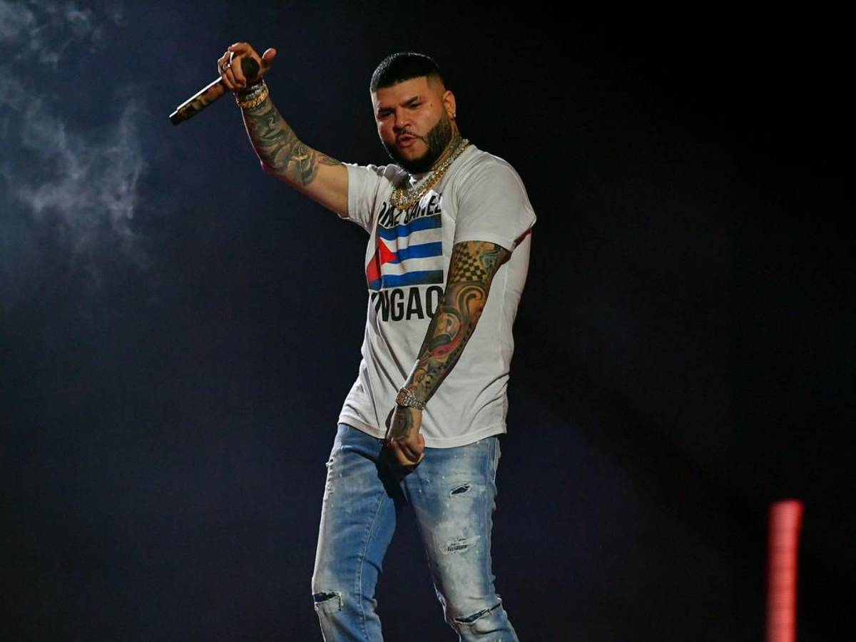 Video: El mensaje de Farruko durante su concierto que causa revuelo