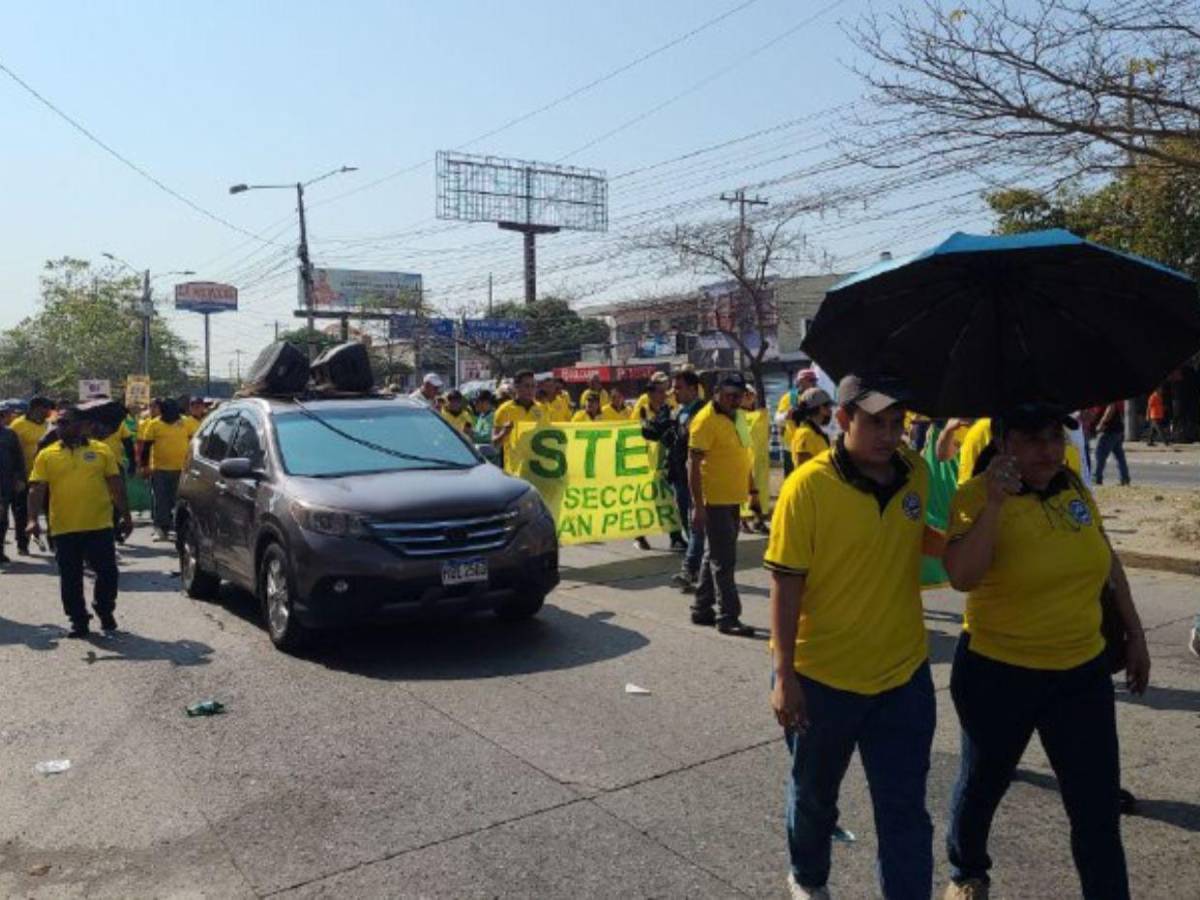 San Pedro Sula: miles marchan por mejores condiciones laborales este 1 de mayo