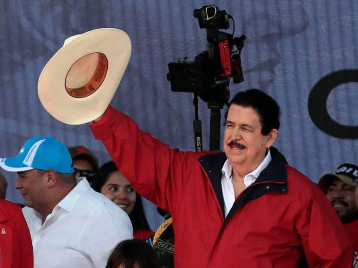 Manuel Zelaya viajaría a México para continuar con su recuperación médica