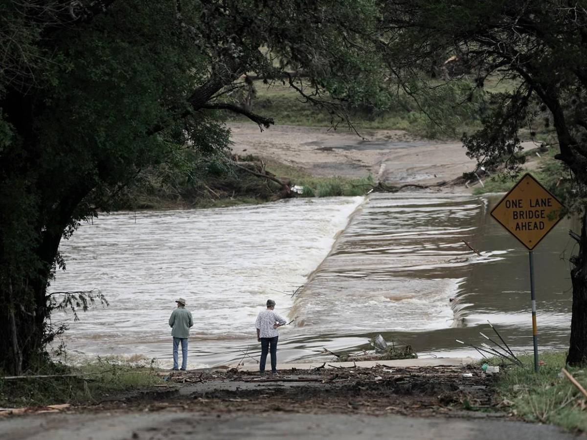 “Ya no queda nada”: lluvias históricas arrasan campamento en Texas