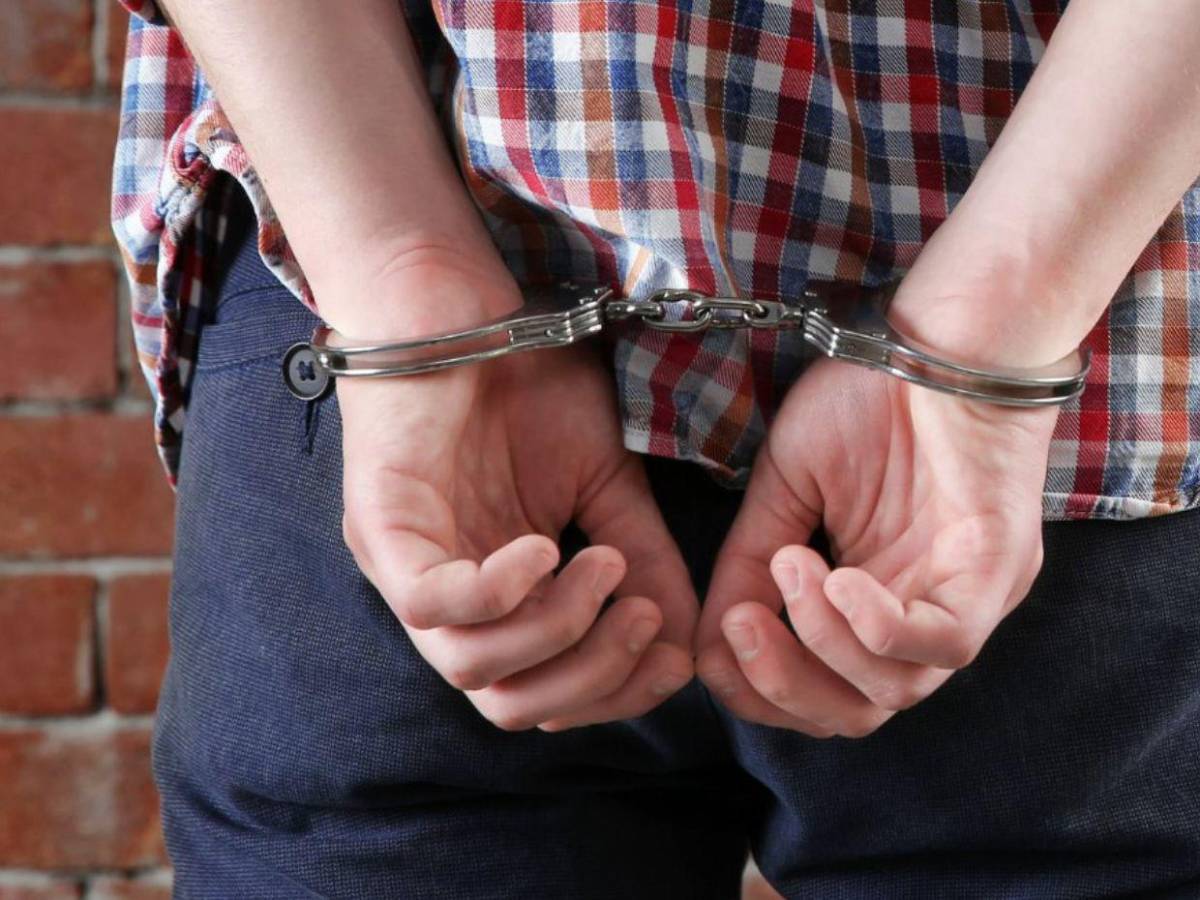 Estuvo preso solo 3 días: hombre que mató a su pareja y abuelo, había sido denunciado por violencia