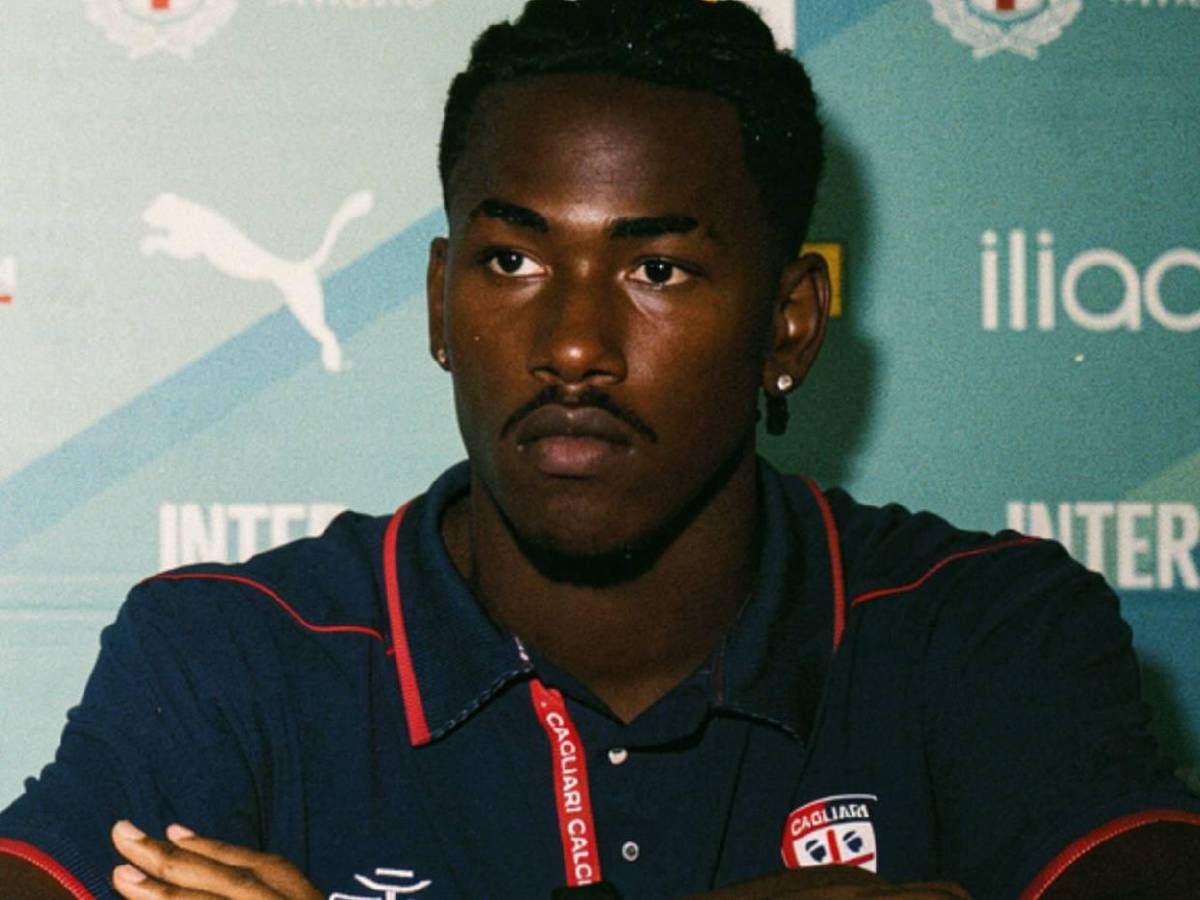 Futbolista casi muere ahogado: Así lo rescataron de una piscina y está en coma inducido