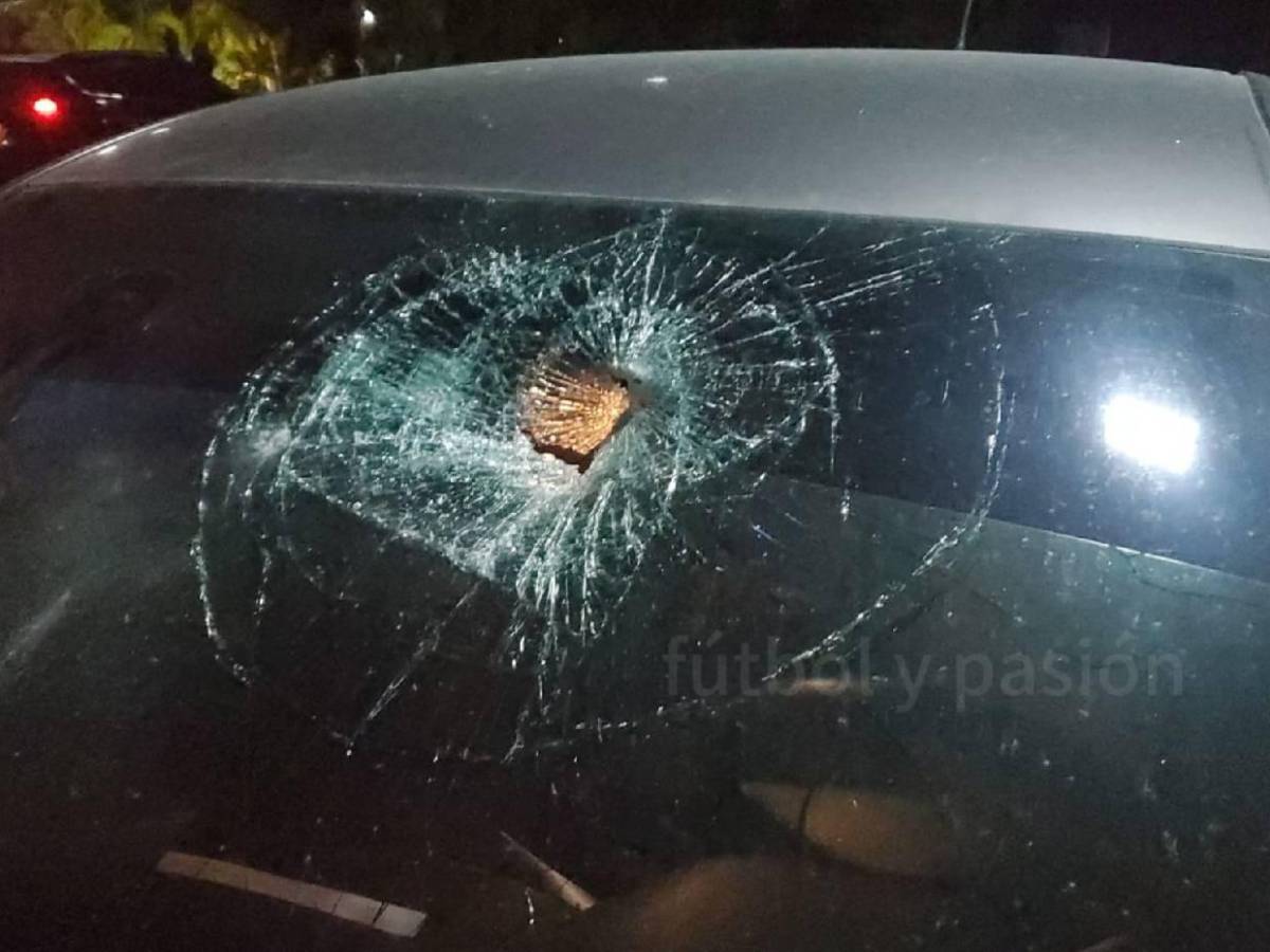 Jugadores del Marathón reciben fuerte ataque tras ser eliminados: Así quedaron sus vehículos