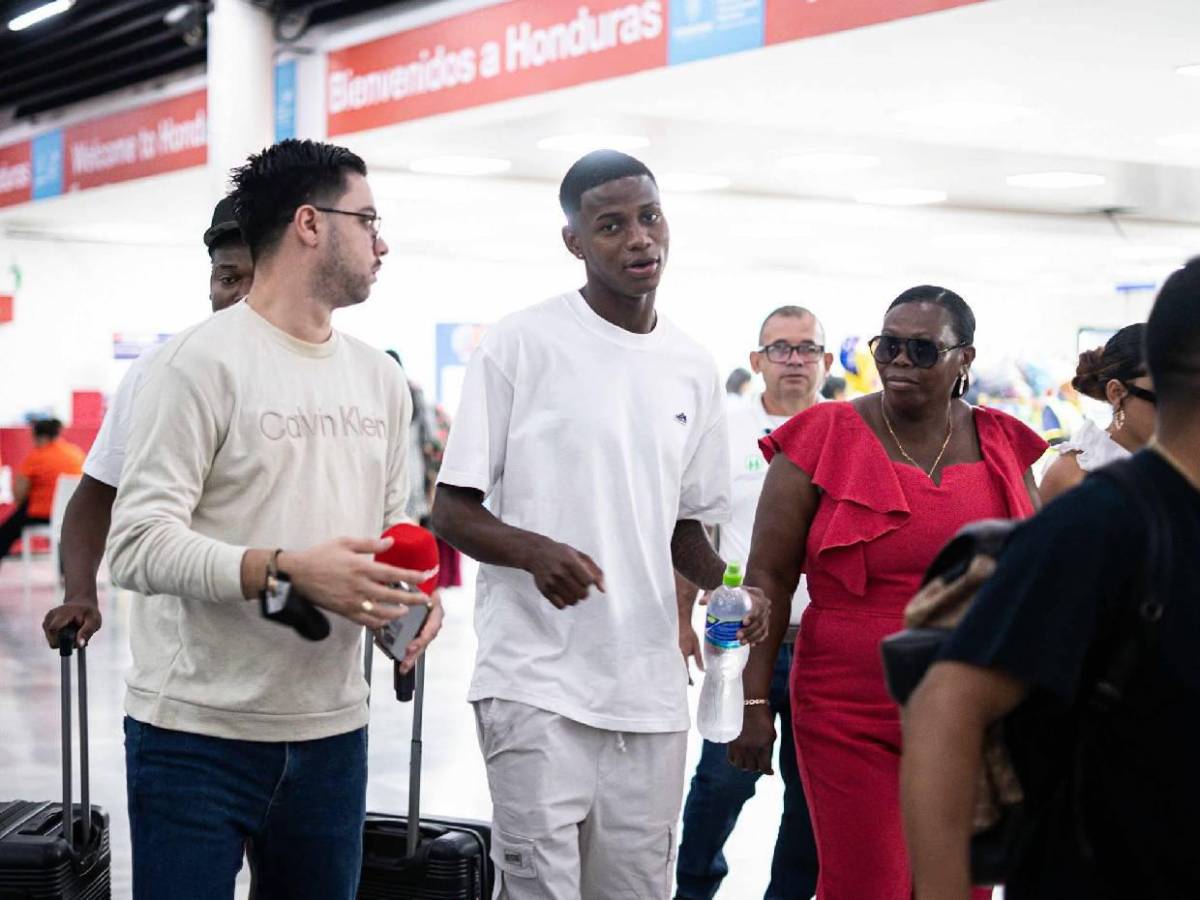 Imágenes inéditas: Así fue la salida de Julián Martínez para unirse a su nuevo equipo en Portugal