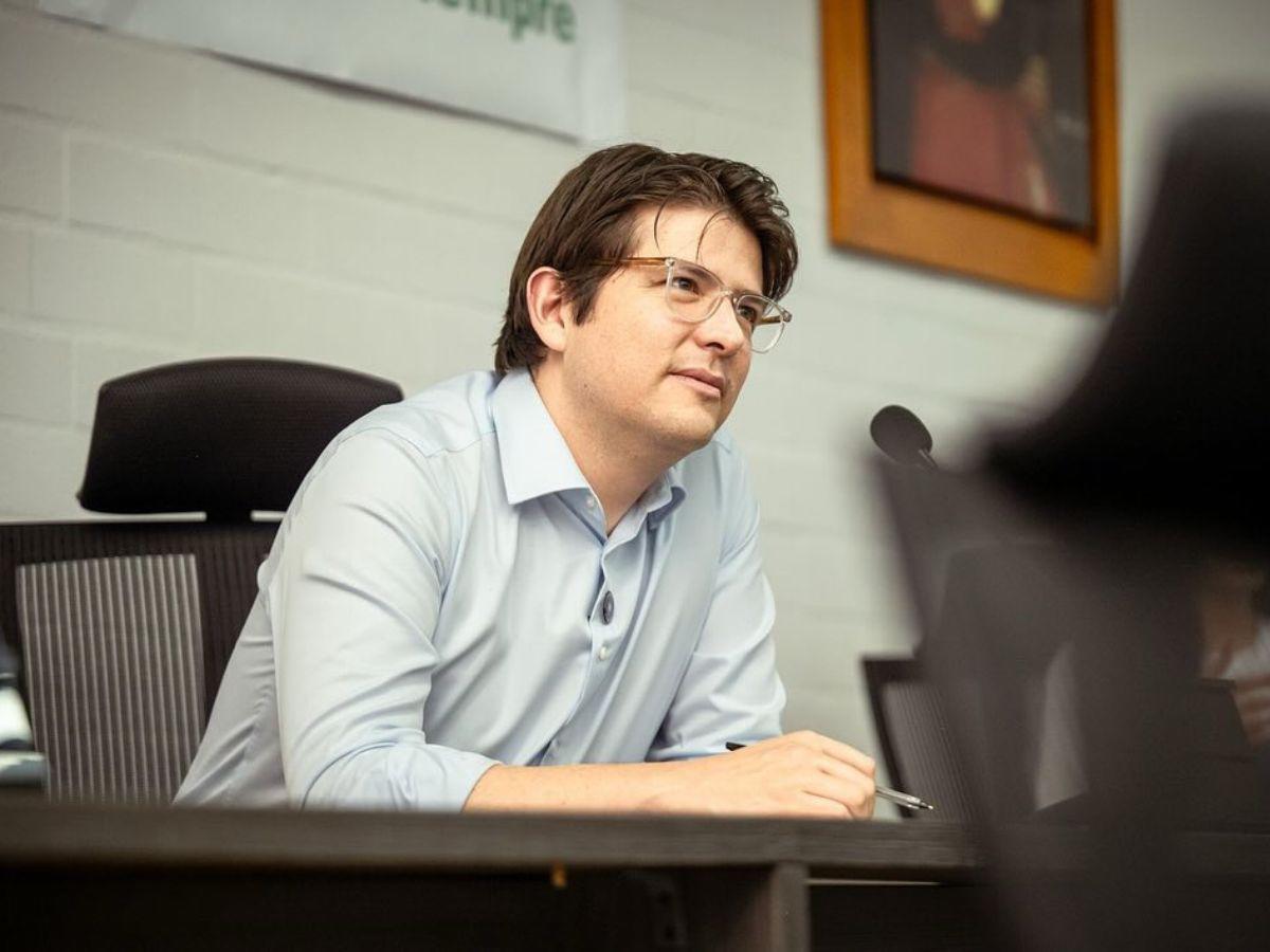 ¿Quién es Sandra Beatriz Castillo, la mujer que habló con el agresor de Miguel Uribe?