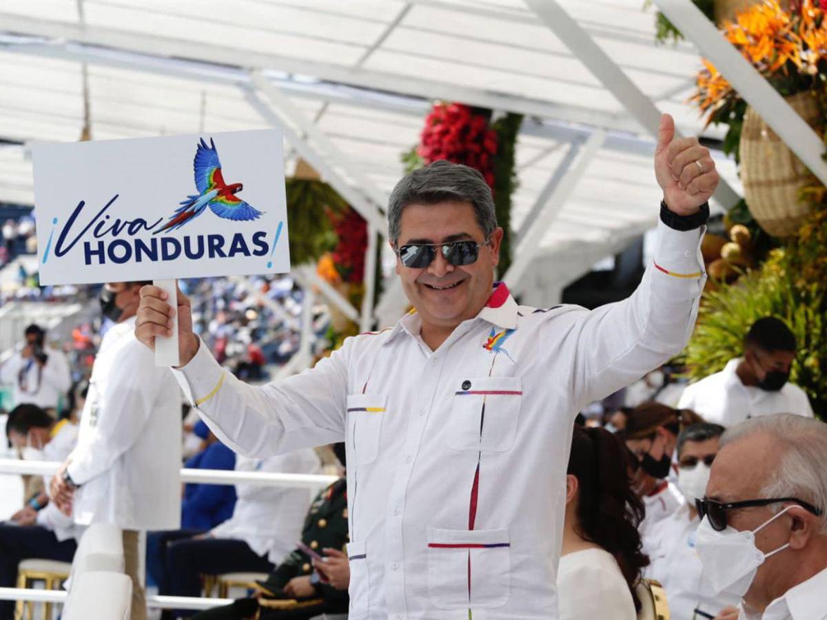 Así luce Juan Orlando Hernández tras visita de su madre en prisión en EE UU