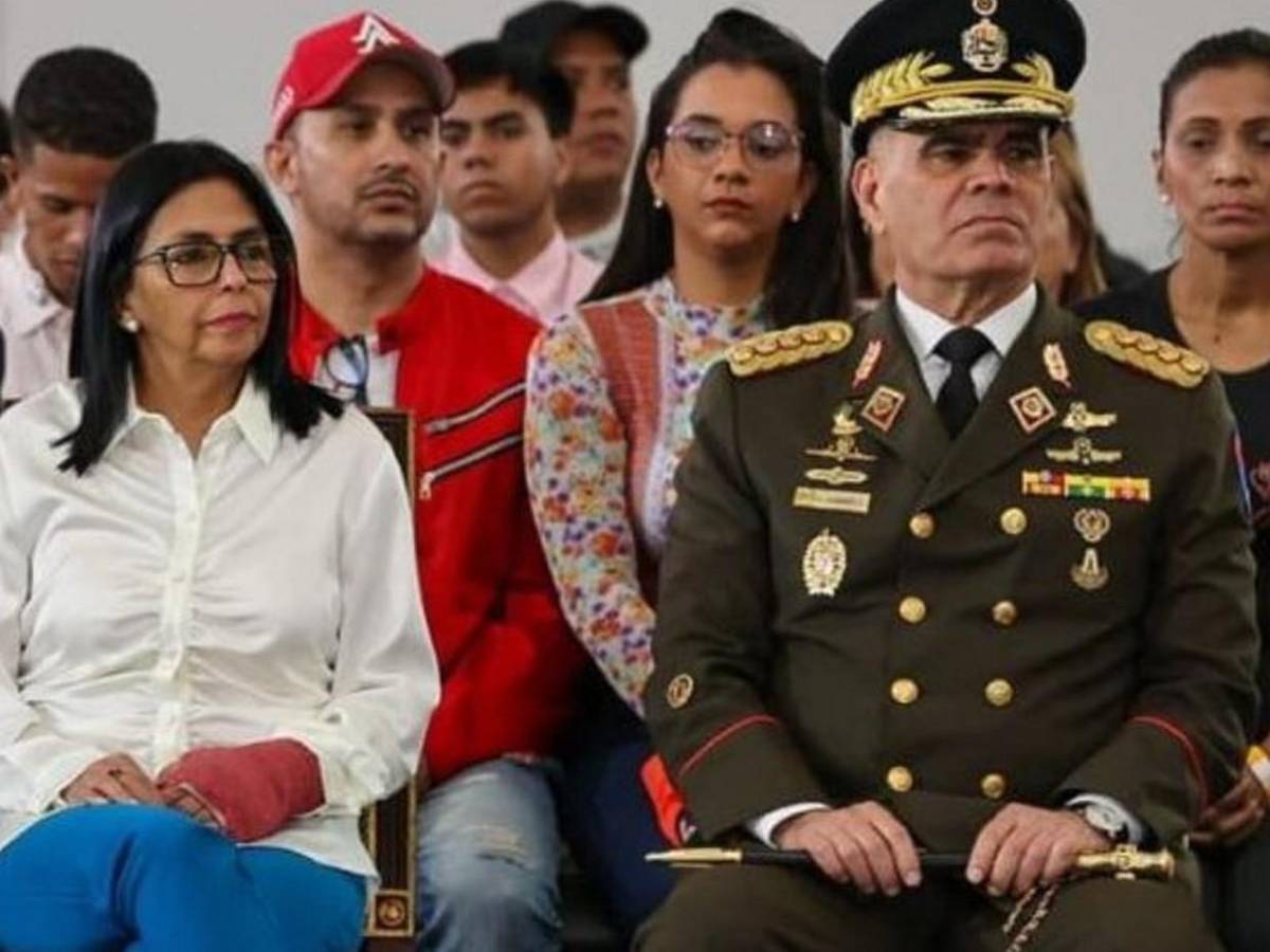 La caída de Vladimir Padrino López, militar más leal e incondicional de Nicolás Maduro