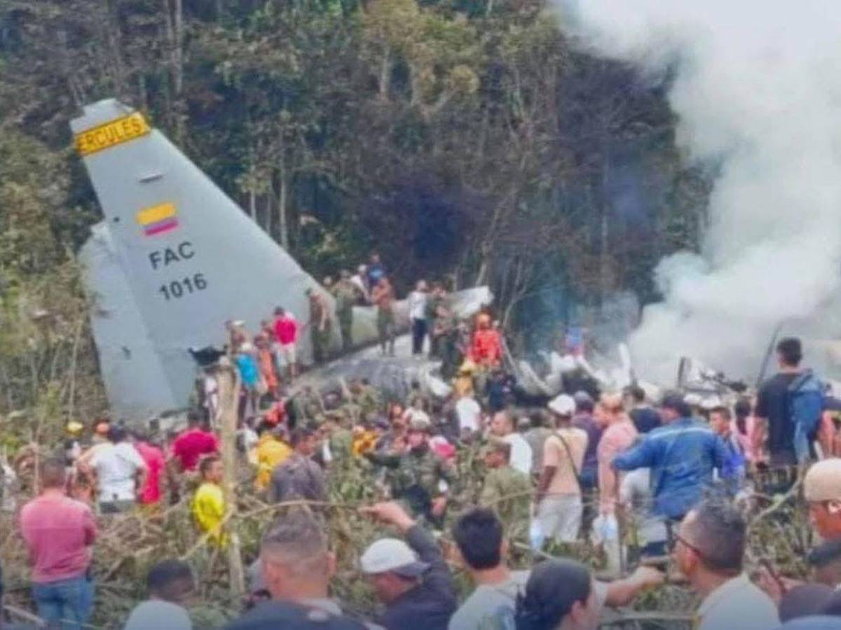 Hay 34 desaparecidos: accidente de avión en Colombia deja decenas de muertos y heridos