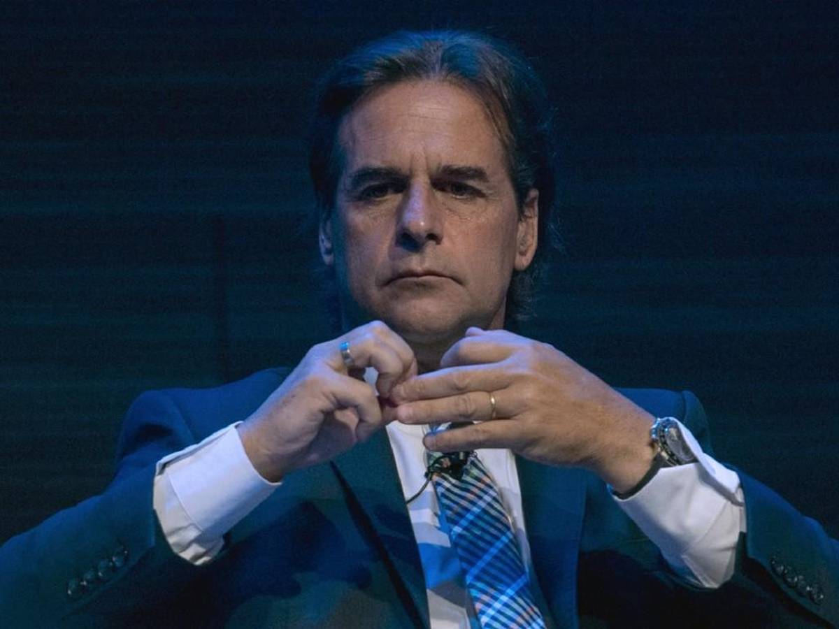 Presidente de Uruguay cancela viaje a Cumbre de las Américas por covid