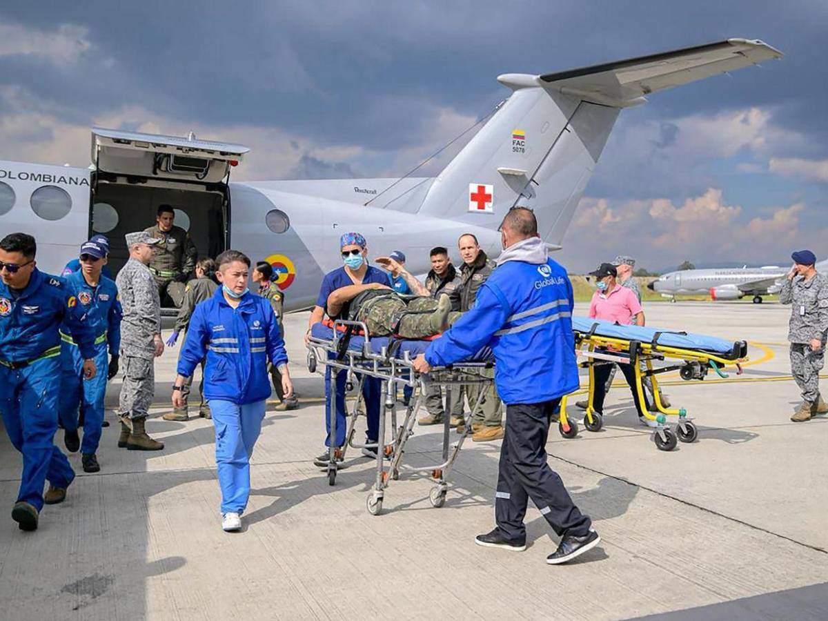 Hay 34 desaparecidos: accidente de avión en Colombia deja decenas de muertos y heridos