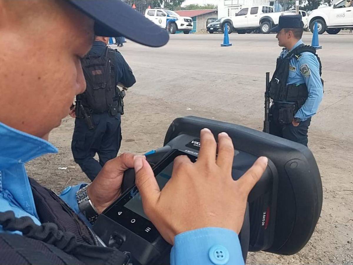La Policía Nacional ya implementó la tecnología de escáner en un operativo realizado este miércoles.
