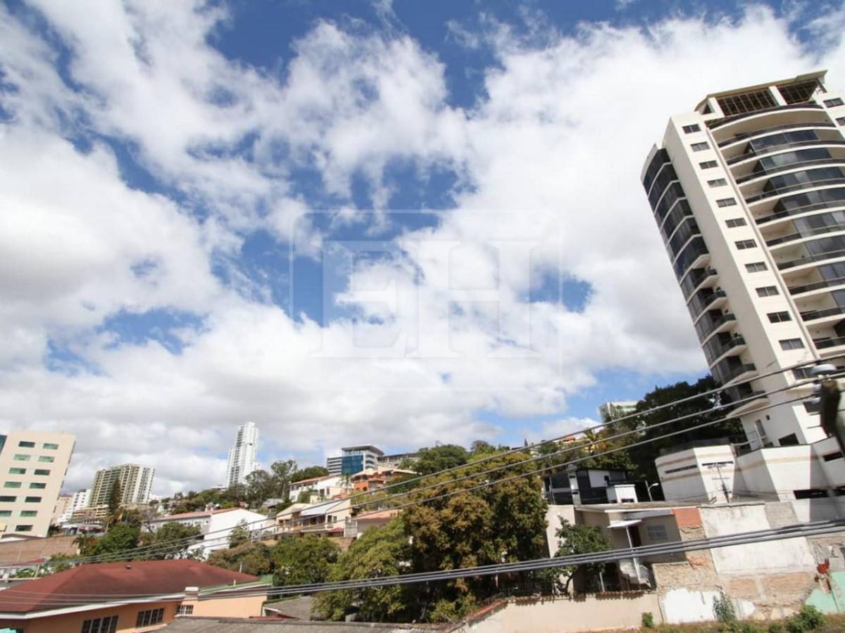 La capital vista a desnivel: edificios marcan el crecimiento vertical de Tegucigalpa