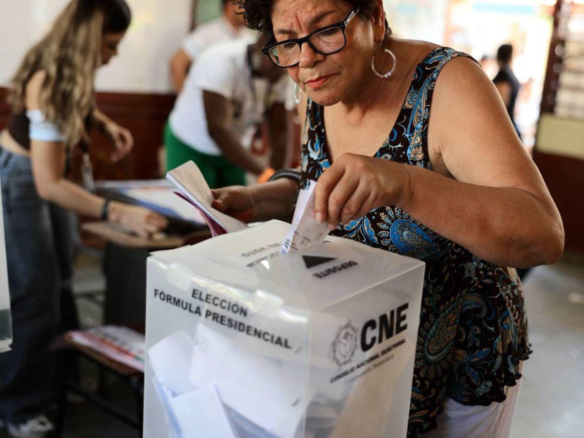 A dos semanas de las elecciones de Honduras: sin un ganador oficial y un polémico escrutinio