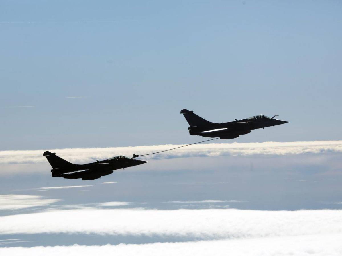 Francia fortalece su arsenal atómico y consolida su poder en Europa