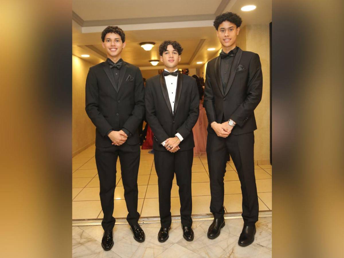 Seniors de la Macris School se despiden entre fotografías y recuerdos
