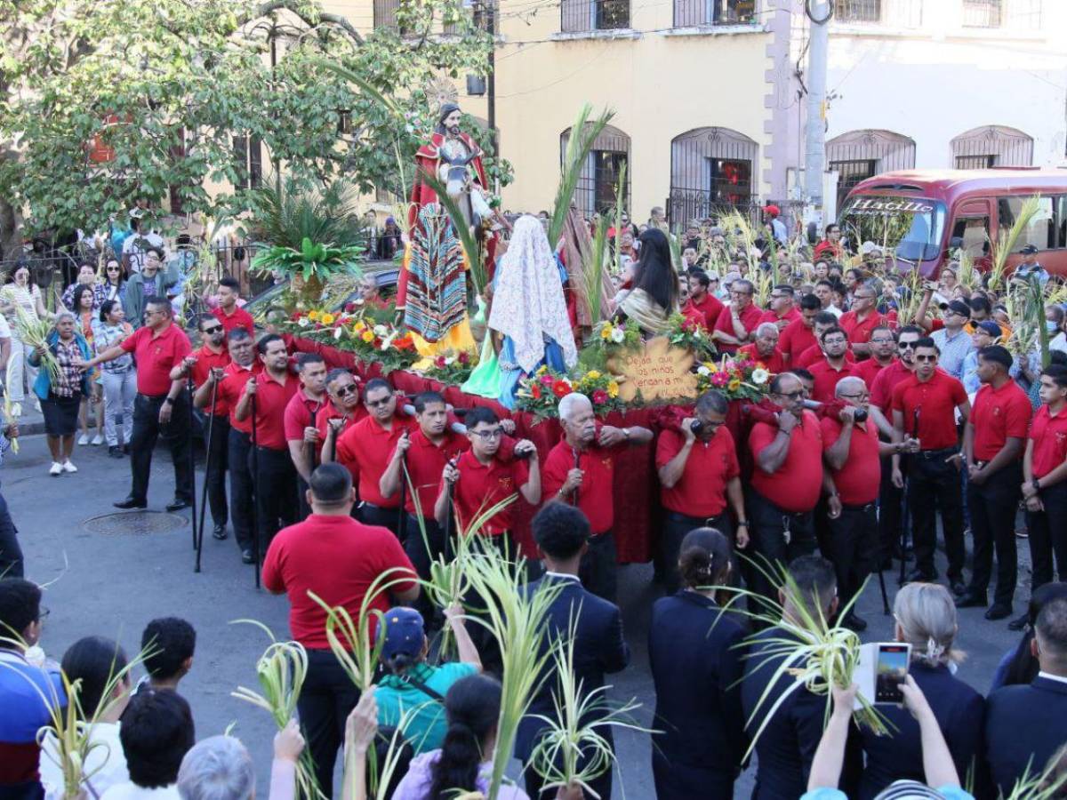 Así se vivió la tradicional procesión de Domingo de Ramos en el centro de Tegucigalpa Así se vivió la tradicional procesión de Domingo de Ramos en el centro de Tegucigalpa