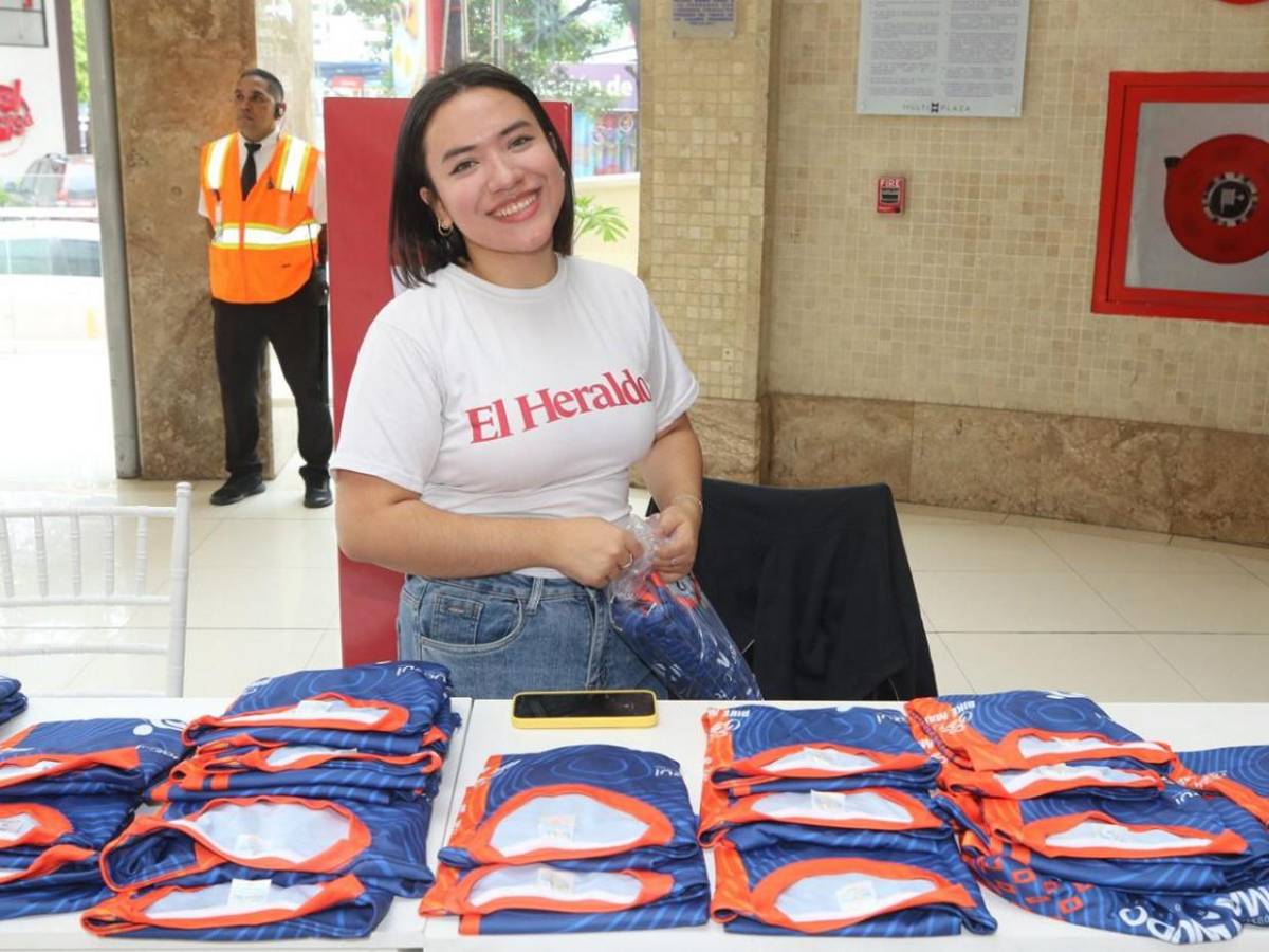 Entrega de kits en el arranque de la Vuelta EL HERALDO 2025, que reúne a mil ciclistas en Honduras