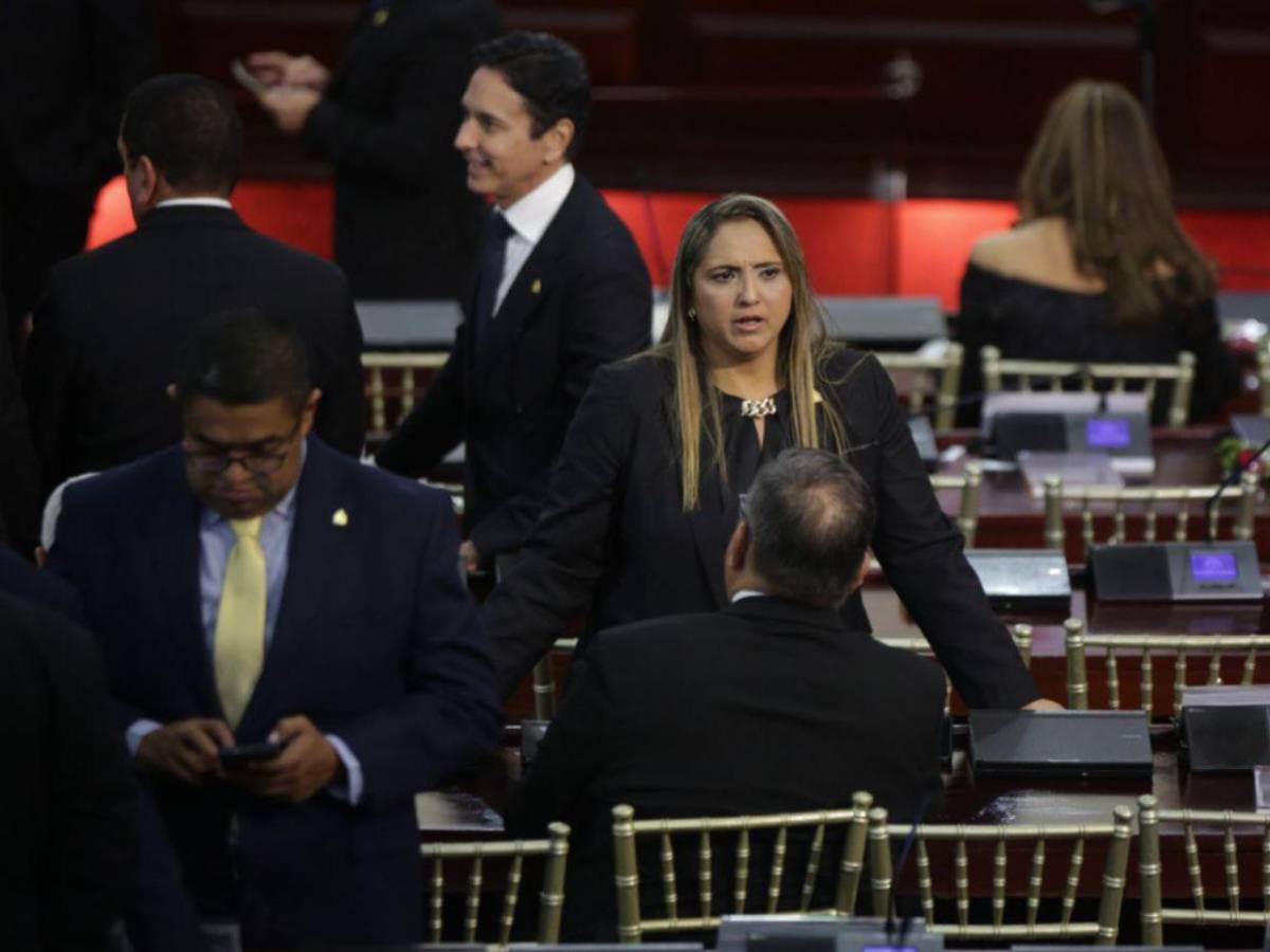 Con puntualidad y ambiente tranquilo se instaló la primera legislatura del Congreso