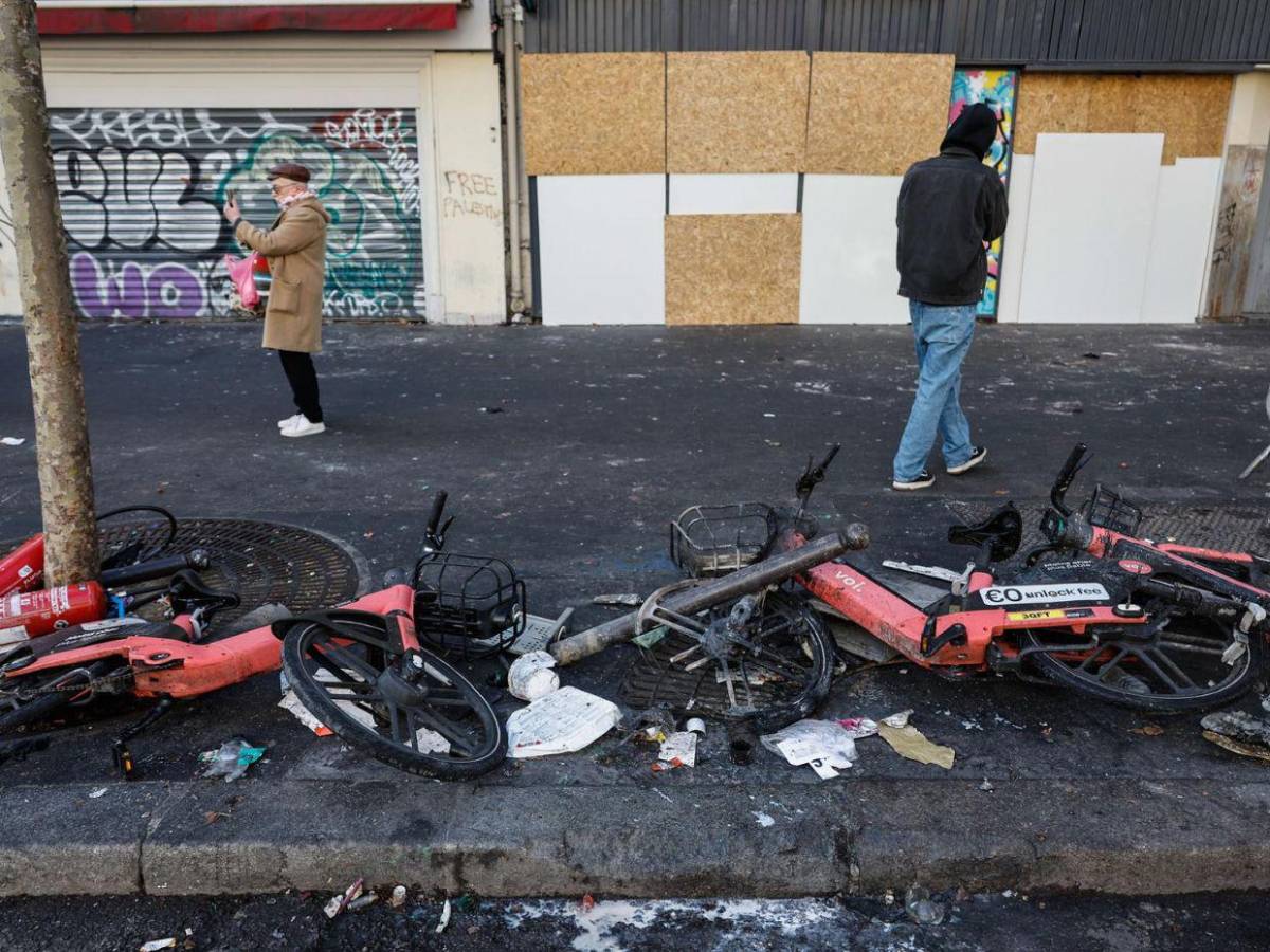 Así amaneció Francia tras las violentas protestas que dejaron más de 2 mil detenidos
