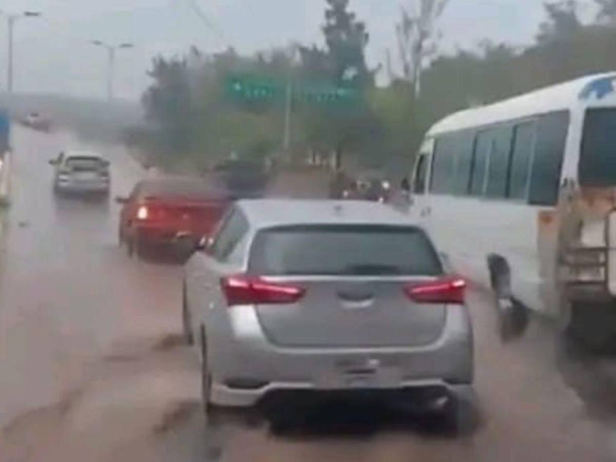 ¡Alerta en Tegucigalpa! Fuertes lluvias dejan inundaciones y calles bloqueadas