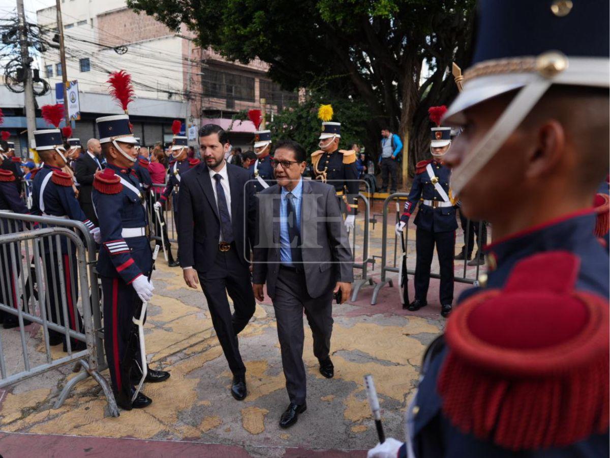 “Sí se pudo”: ambiente festivo rodea el CN a minutos de toma de posesión de Asfura