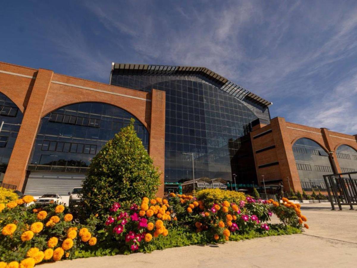 Así es el enorme Mercado San Miguelito, inaugurado por Bukele en El Salvador