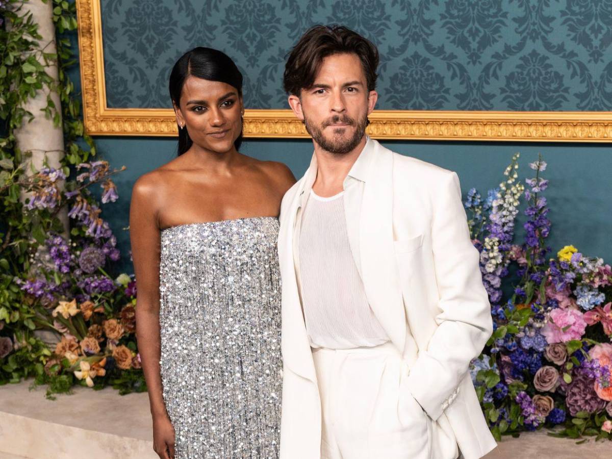 Simone Ashley se suma al elenco de El diablo viste a la moda 2