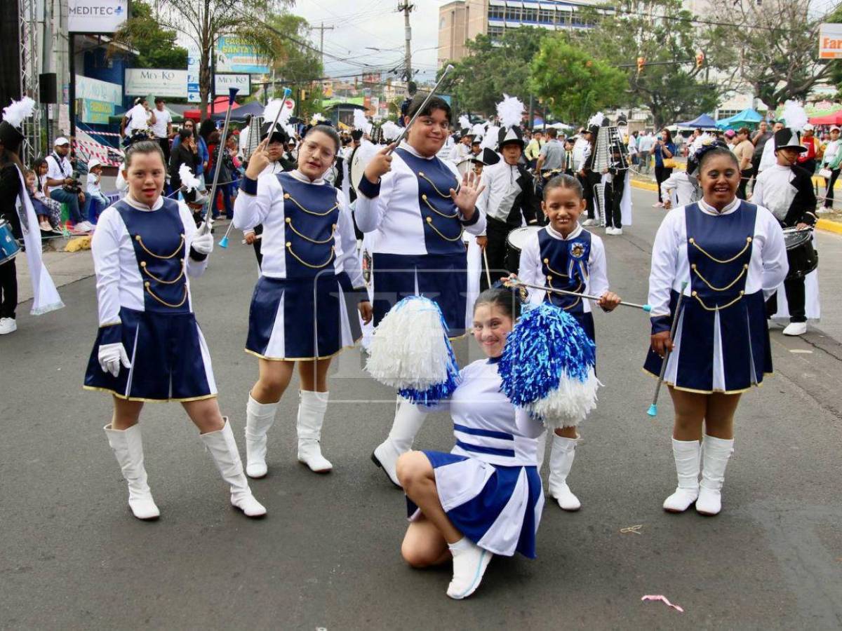 Las primeras palillonas que se roban las miradas en los desfiles patrios 2026