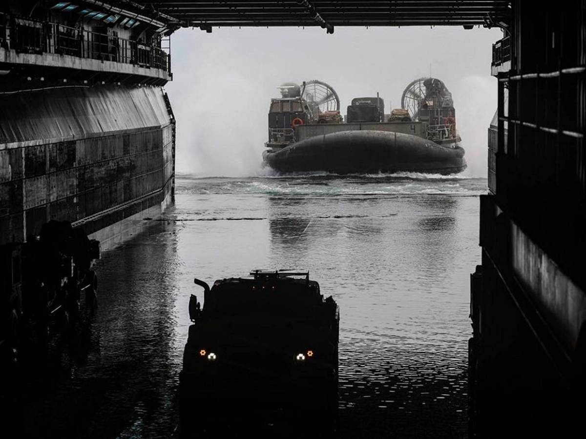 Ejército de EEUU exhibe su despliegue militar cerca de Venezuela