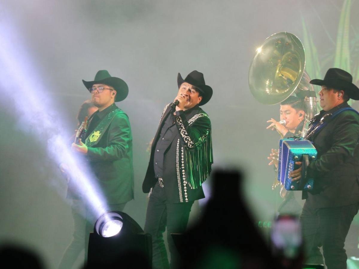 Las mejores imágenes que dejó el concierto de Julión Álvarez en Honduras