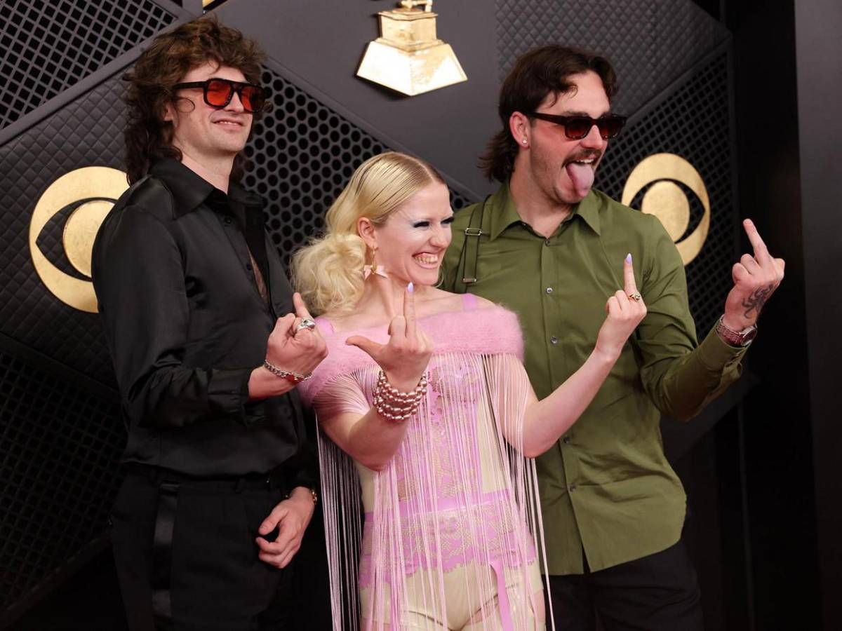 Alfombra roja de los Grammy recibe a los primeros famosos de la noche