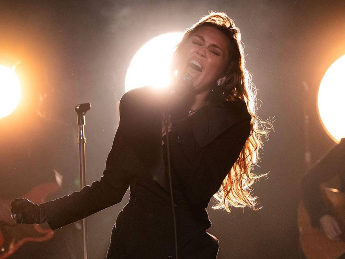 Miley Cyrus adelanta Something Beautiful, su noveno álbum de estudio