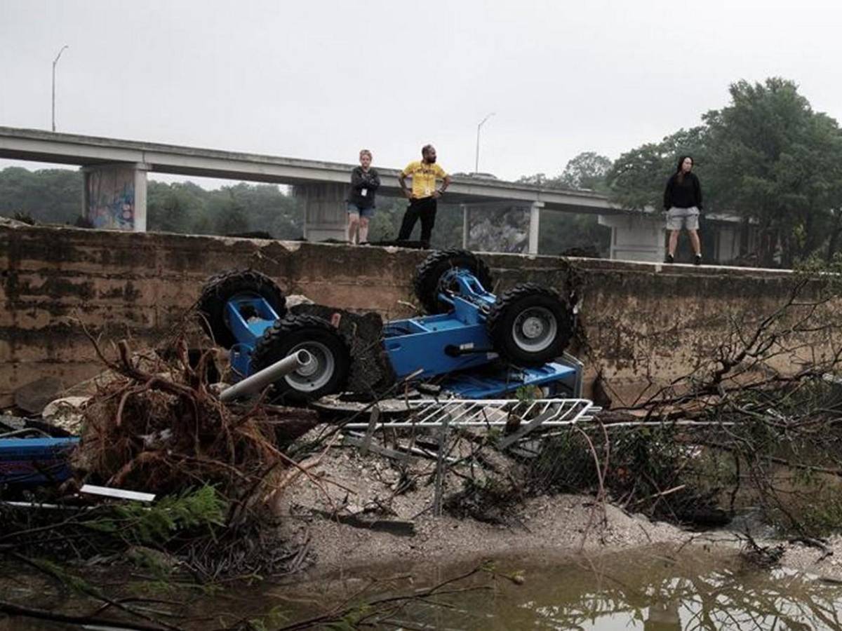 “Ya no queda nada”: lluvias históricas arrasan campamento en Texas