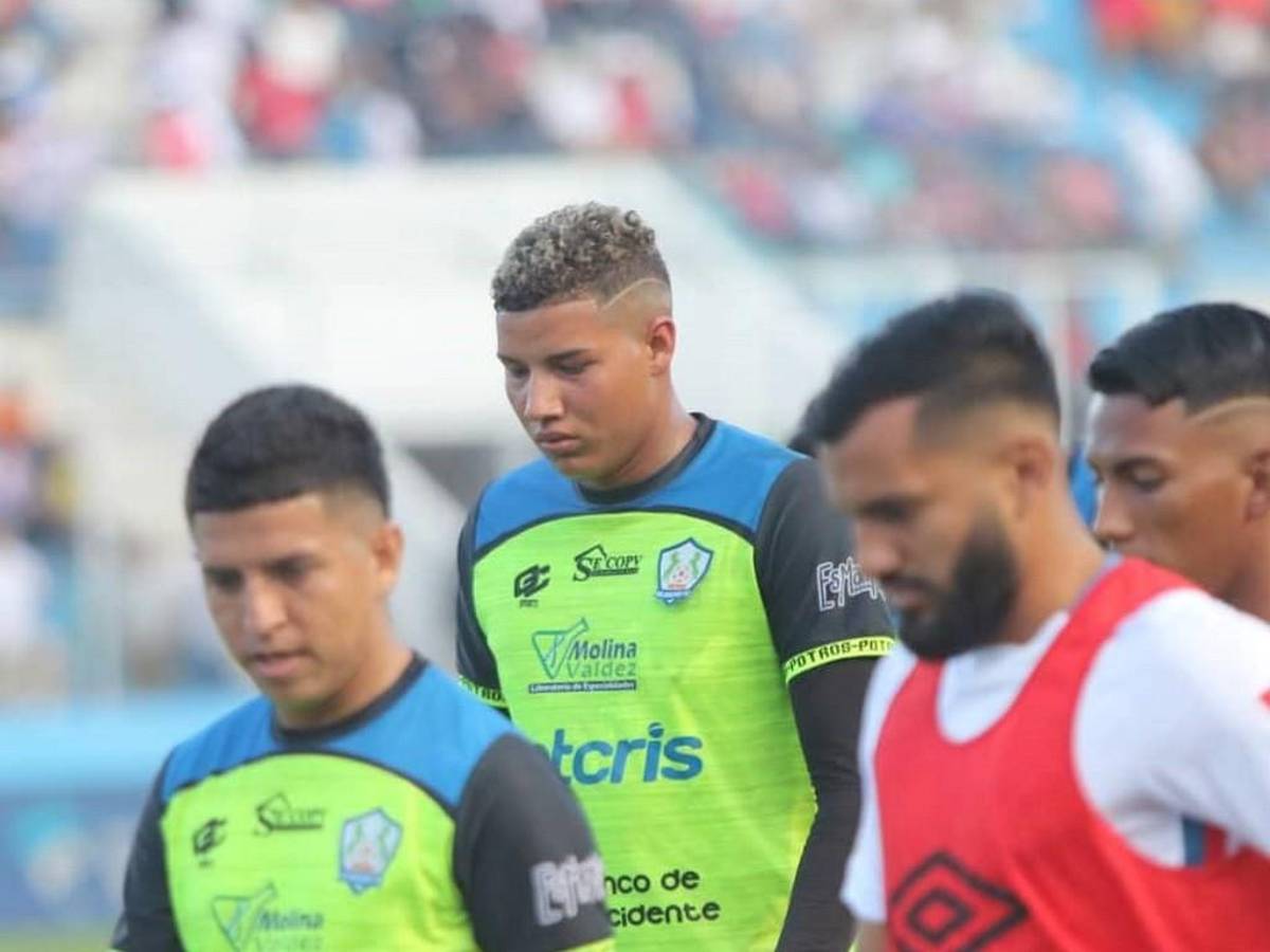 “Es fantástico, mi primer gol en Liga Nacional y al equipo más grande”, dijo el cipote que mide 1.90 metros al medio MiPasión.HN en su salida del estadio en Tegucigalpa.