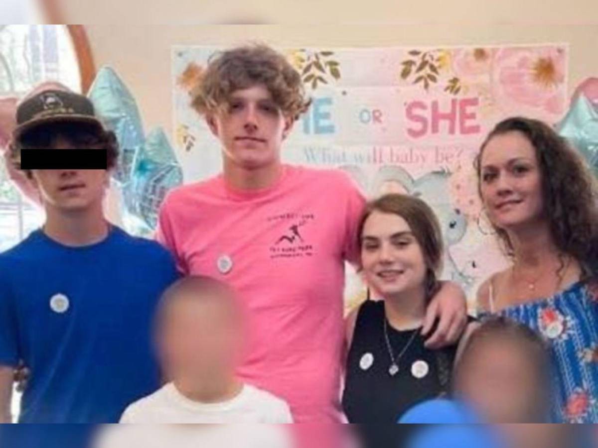 Hallan a una bebé abandonada y horas después descubren a su familia sin vida en Tennessee