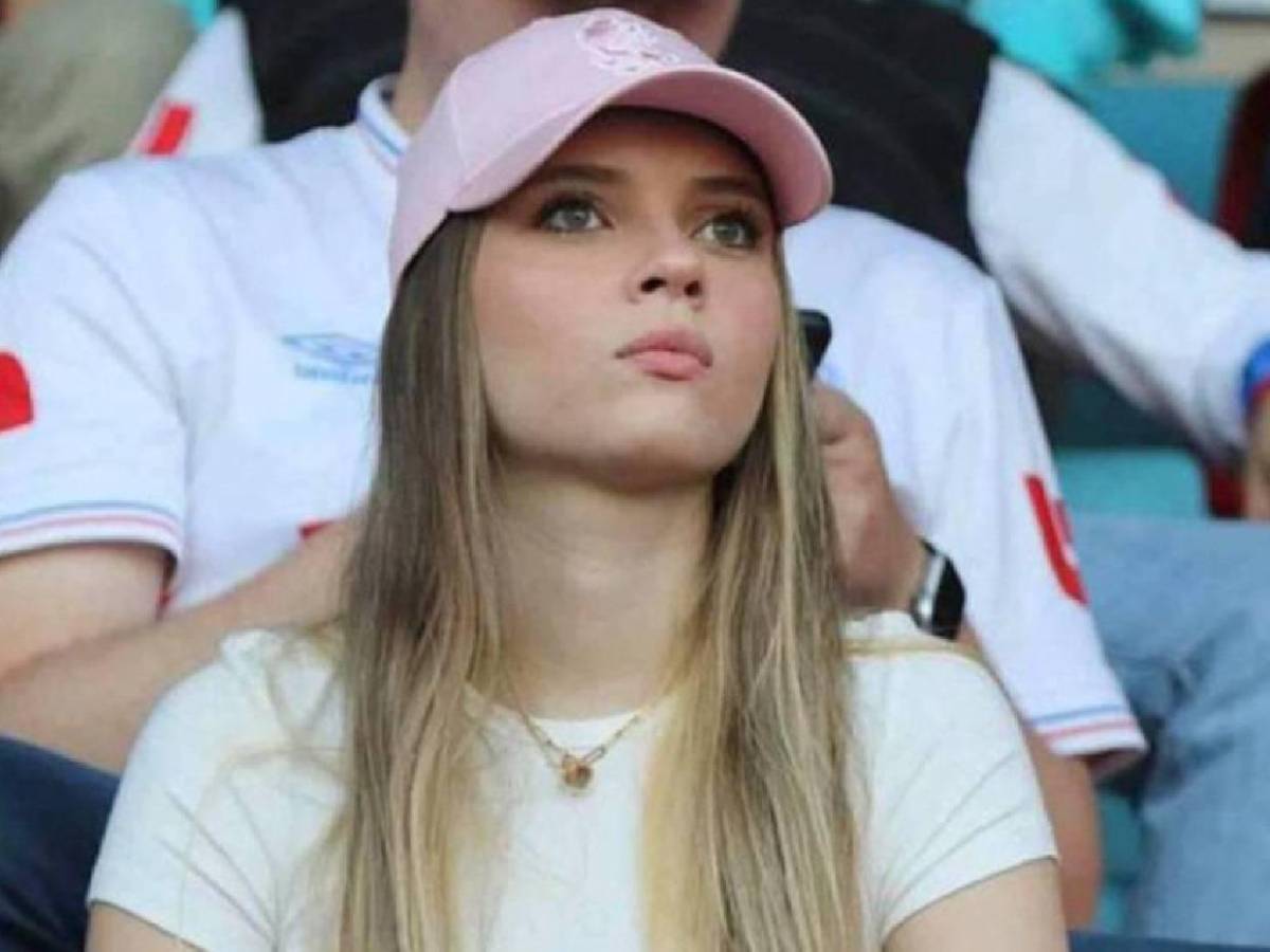 Novia de Agustín Auzmendi sorprende con reveladoras fotos en traje de baño: Así posó