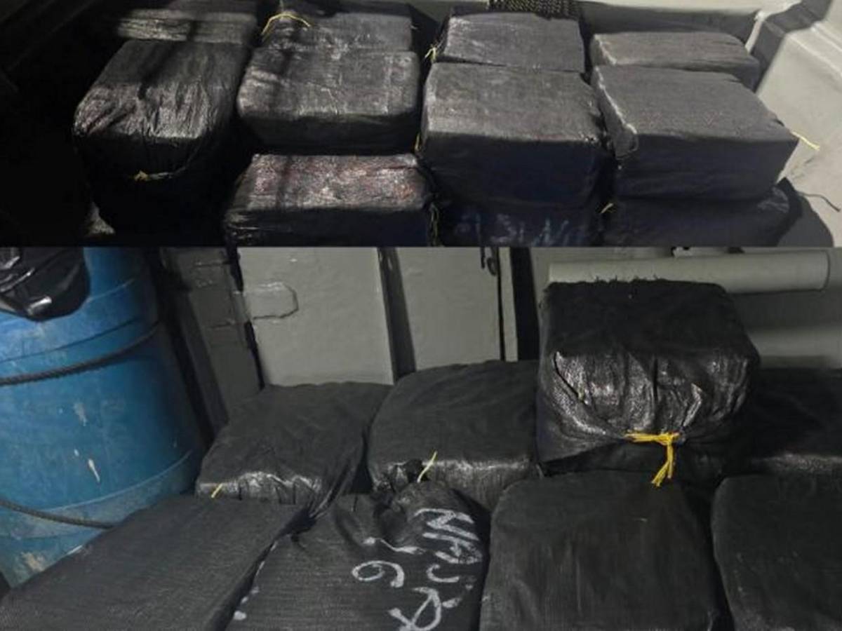 Incautan 36 fardos de drogas tras operativo en Barra Patuca; varios habían sido lanzados al mar