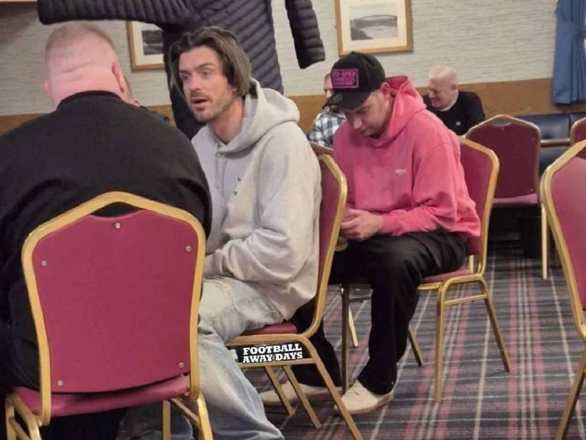 Reconocido futbolista envuelto en polémica tras ser captado borracho al salir de club social