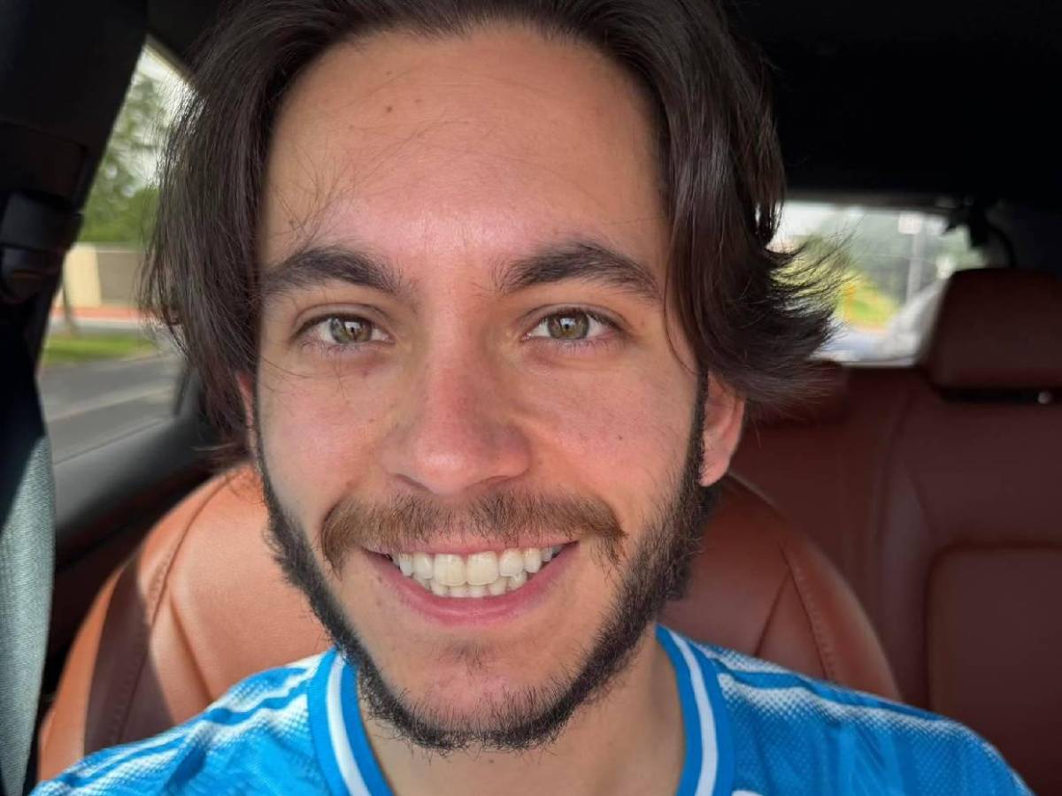 Tiktoker Carlos Eduardo Espina sorprende: La propuesta que hizo en redes para reforzar Victoria