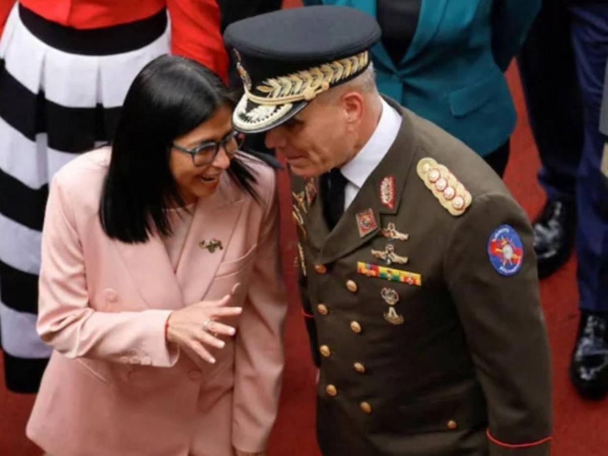 La caída de Vladimir Padrino López, militar más leal e incondicional de Nicolás Maduro
