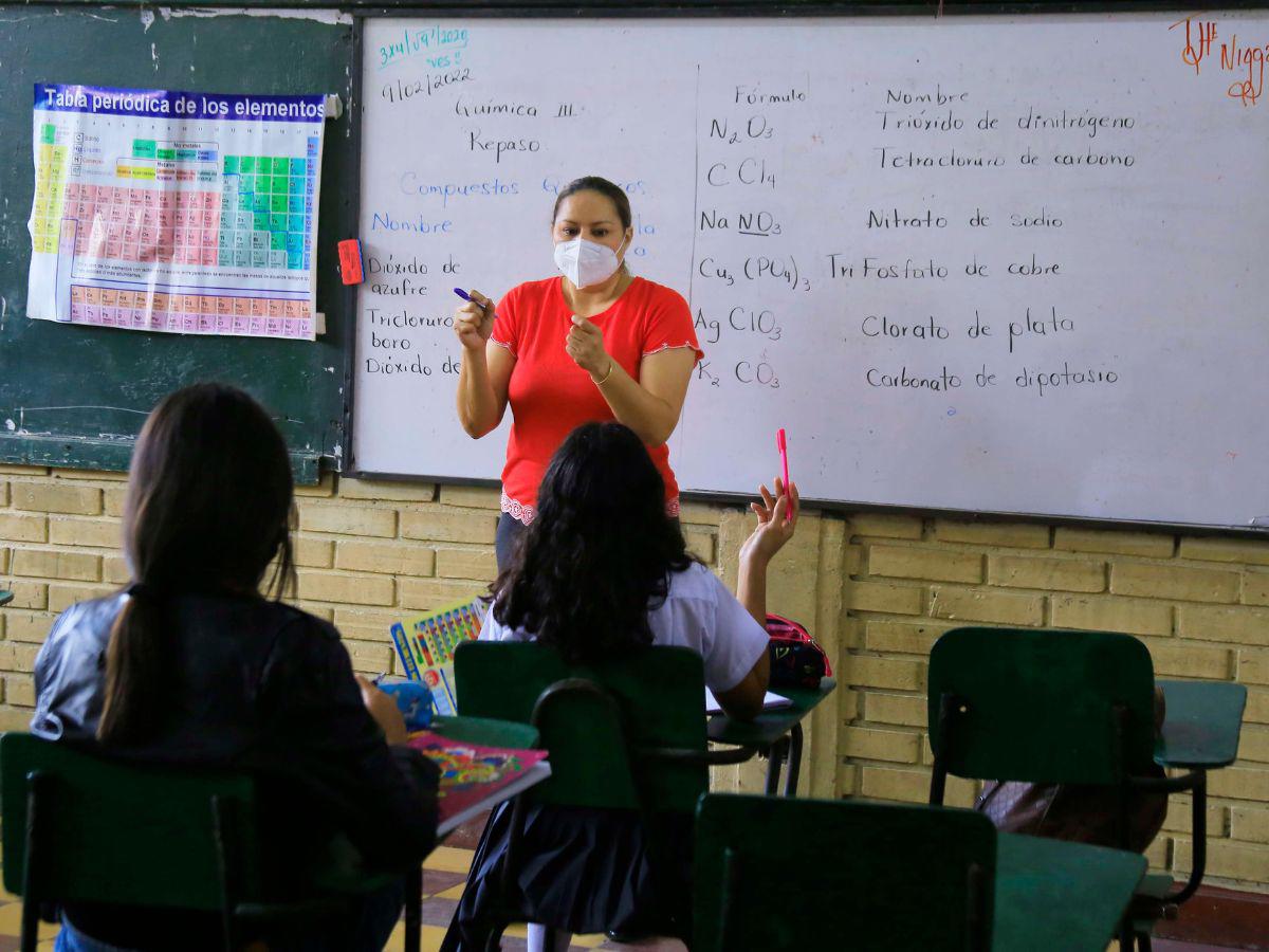 De L 1,500 será el incremento salarial para los maestros a nivel nacional