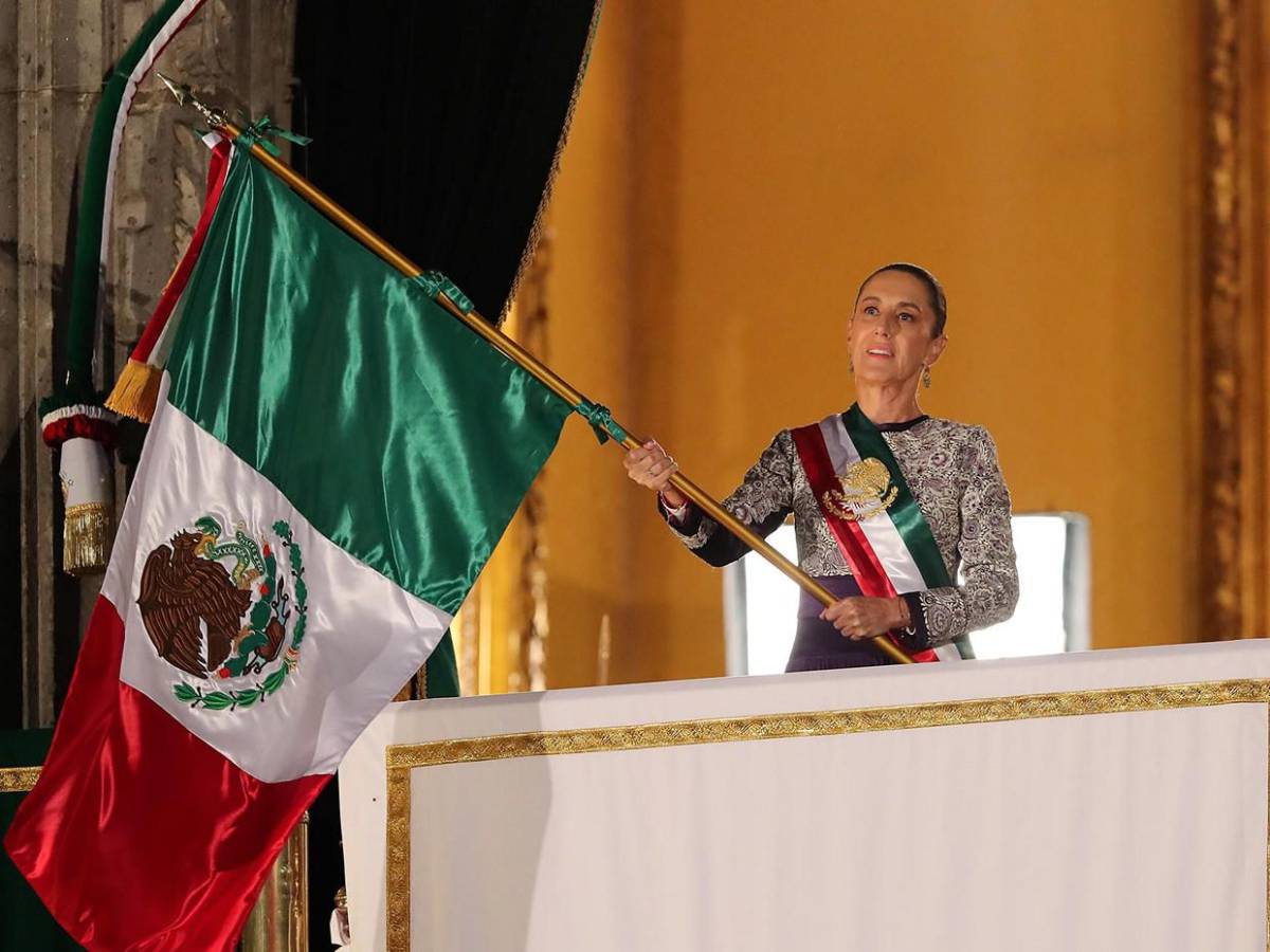 Zócalo desbordado, la mayor plaza pública de México vibra al grito de ¡Viva la independencia!