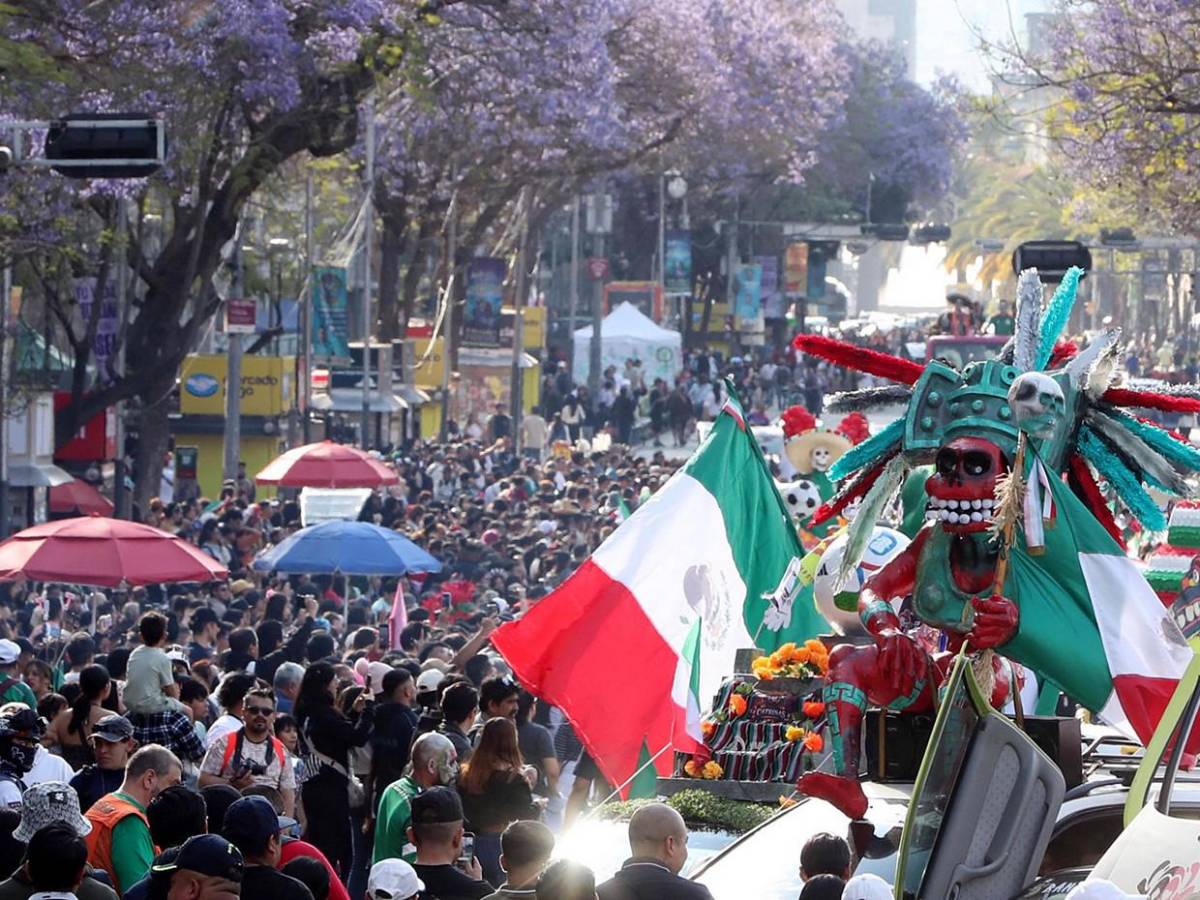 Desfile de Catrinas Mundialistas inunda Ciudad de México previo al Mundial 2026
