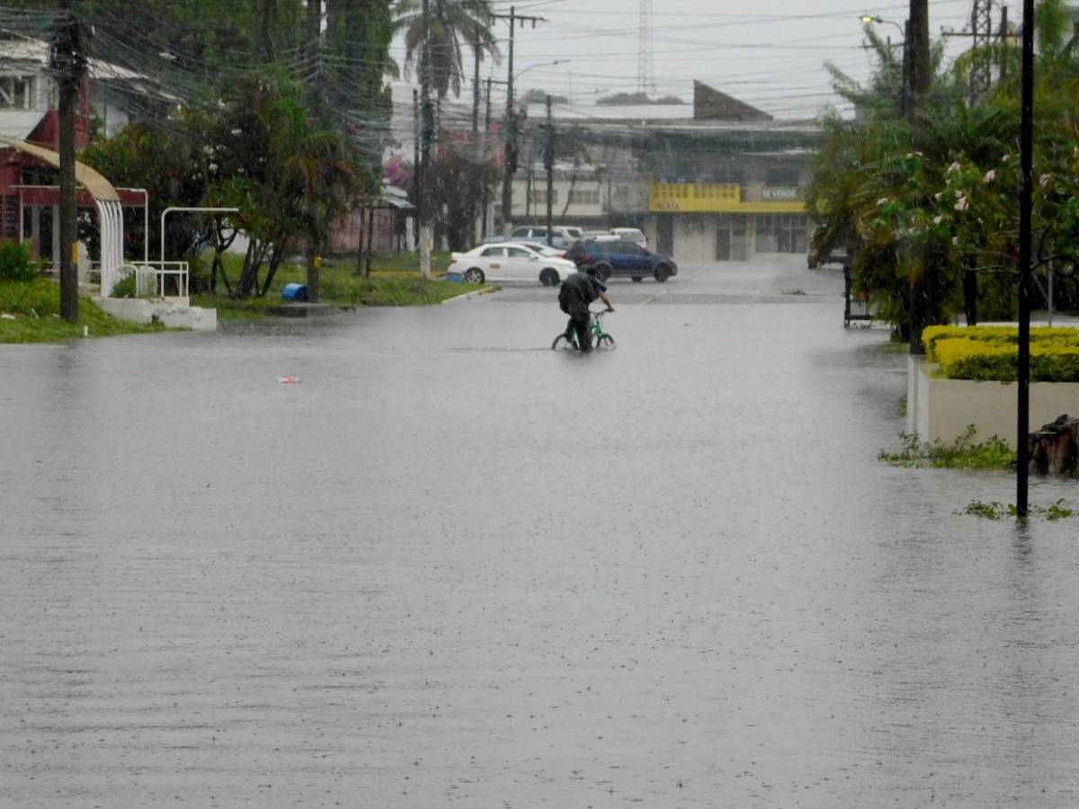 Masa de aire frío ya deja zonas inundadas en La Ceiba y otros sectores del norte