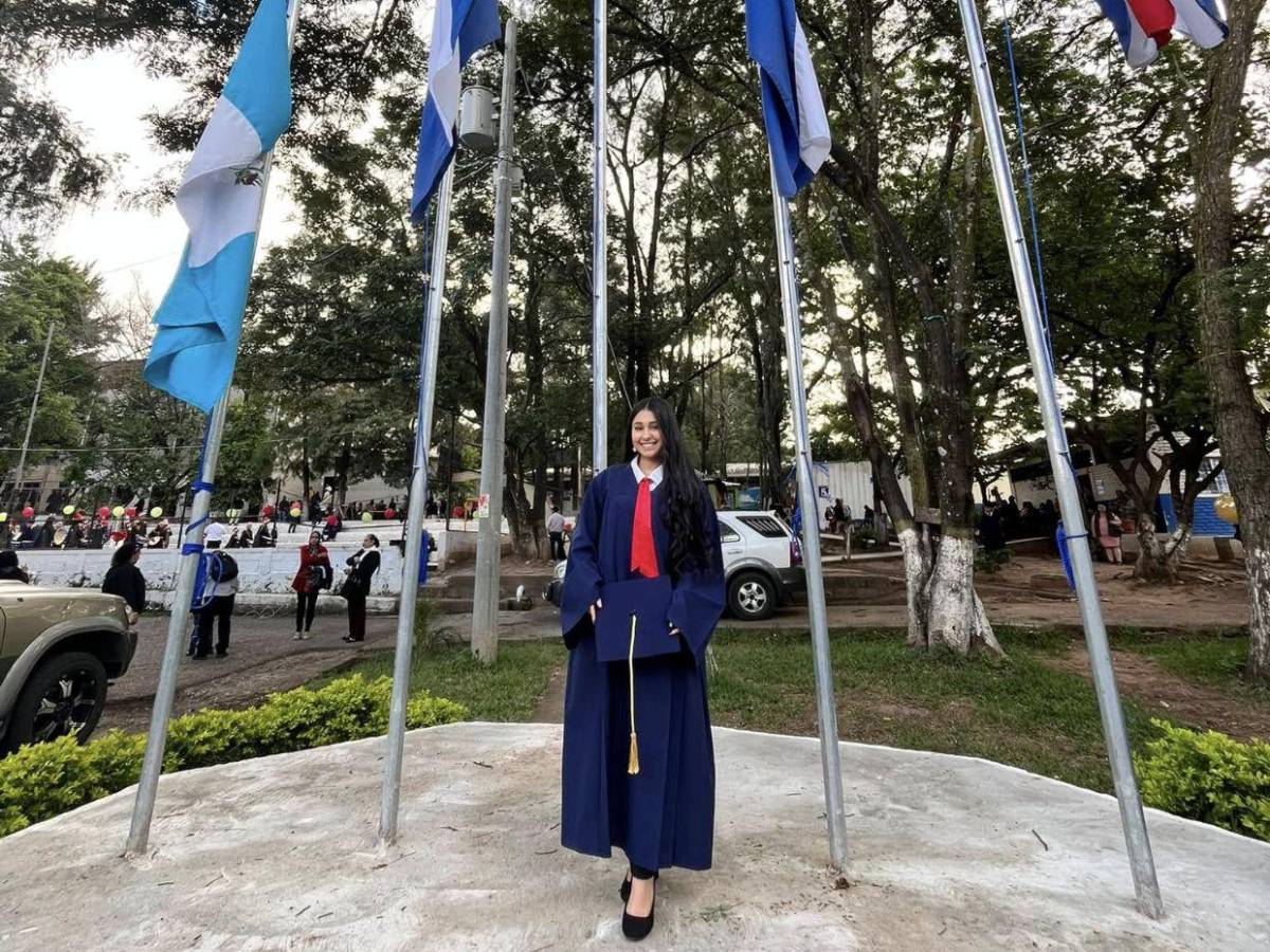 Venía de trabajar: Jancy España, joven que murió tras incendio en Mirador de Oriente