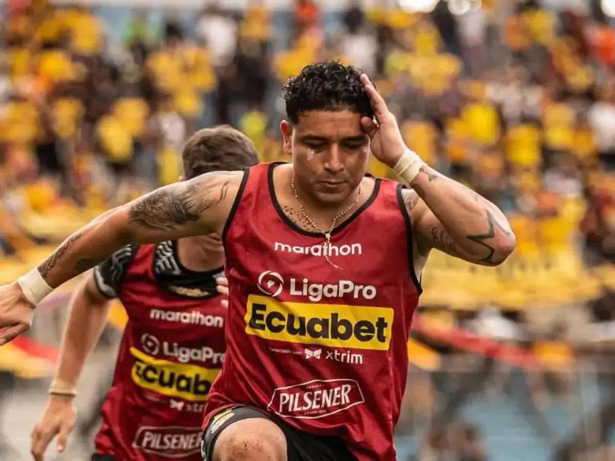 Ex jugador del Inter y el City piensa dejar fútbol luego de asesinato de Mario Pineida