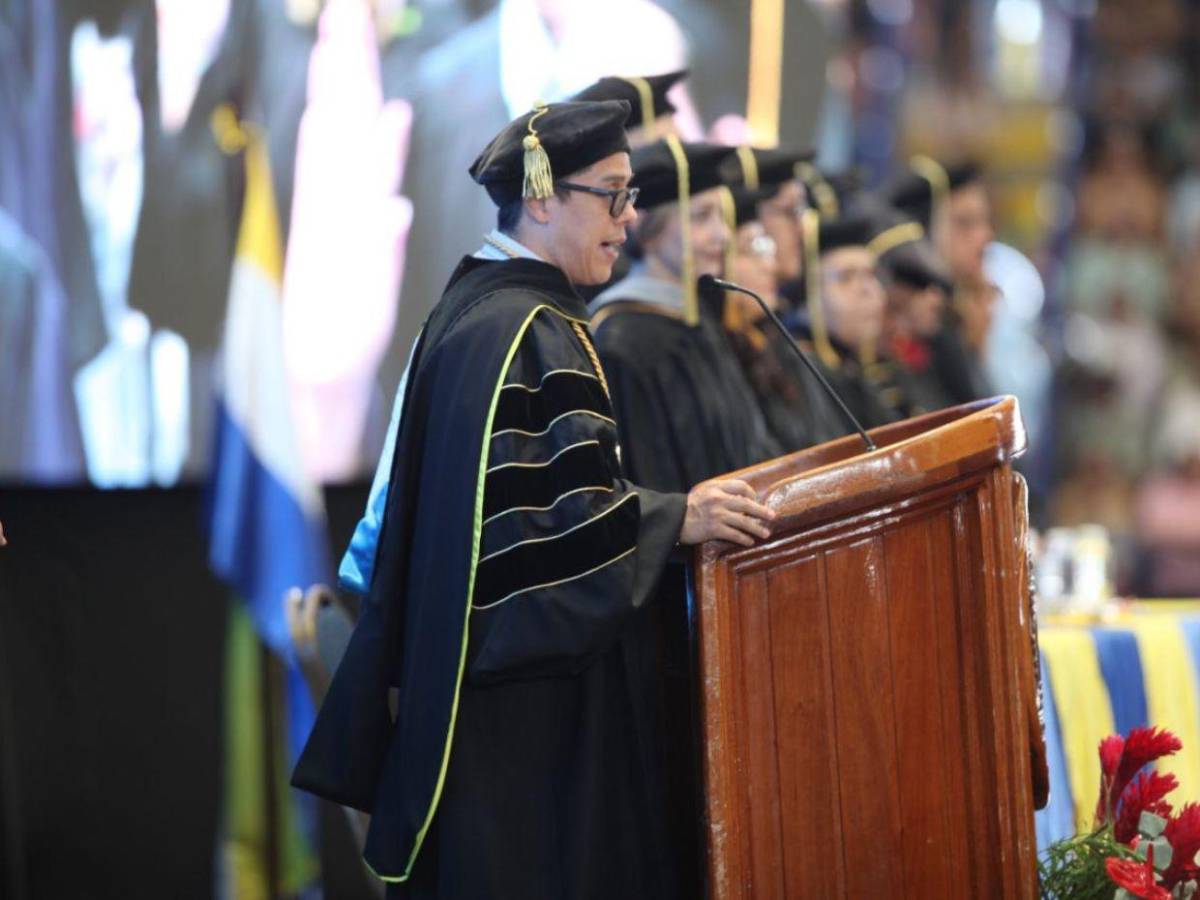 La UNAH celebra graduaciones de nuevos profesionales para Honduras