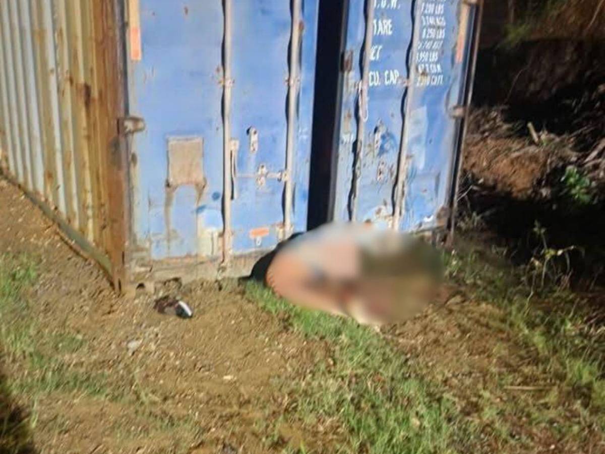 Angie Guerra, menor de 14 años, que murió en accidente en Roatán; conductor está grave