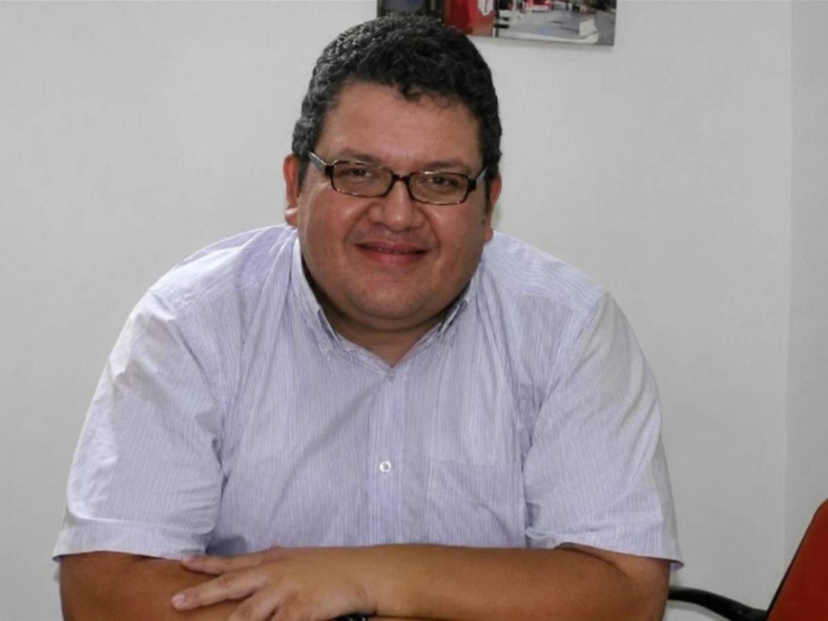 El Salvador exige una investigación rigurosa por el asesinato de periodista colombiano