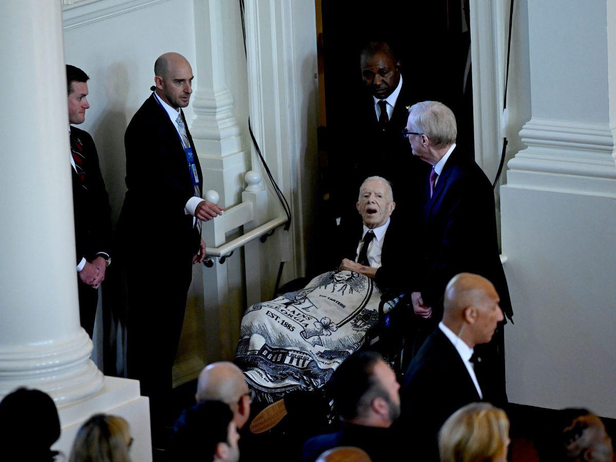 Jimmy Carter encabeza último adiós a su esposa Rosalynn Carter